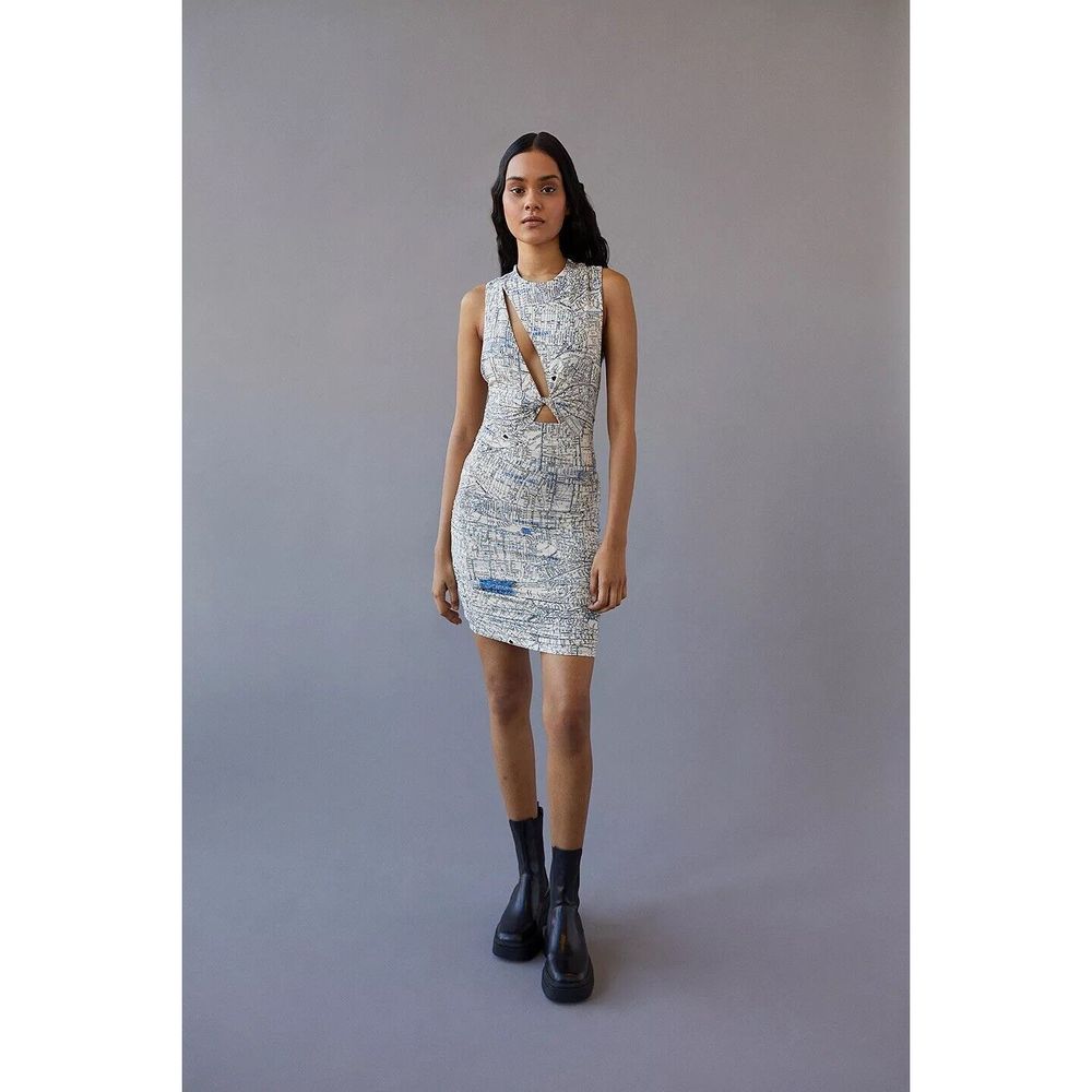 UO Amaya Printed Twist Front Bodycon Dress Size XS. B25 - Picture 2 of 7
